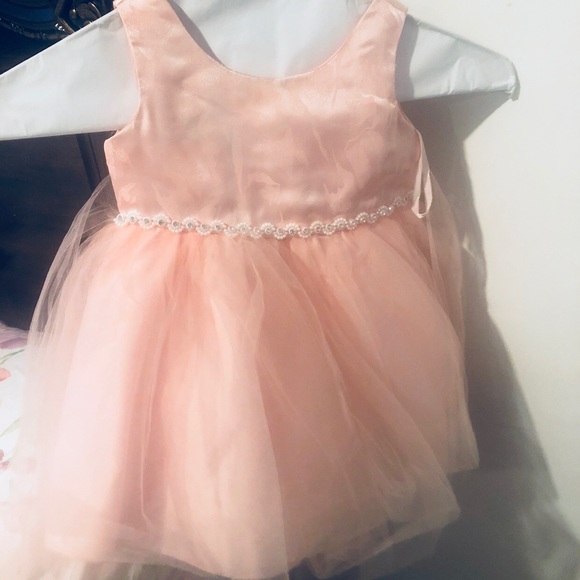 Dress - Picture 3 of 3